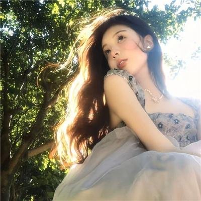 后备箱里的女孩